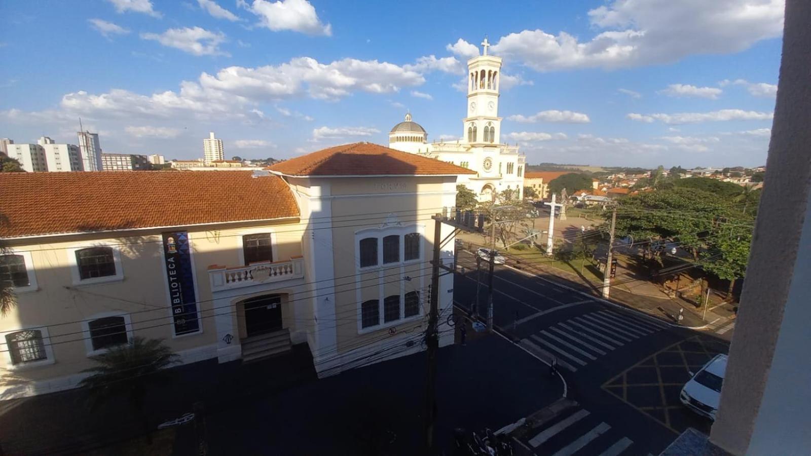 Alpha Ville Hotel Assis Exterior photo