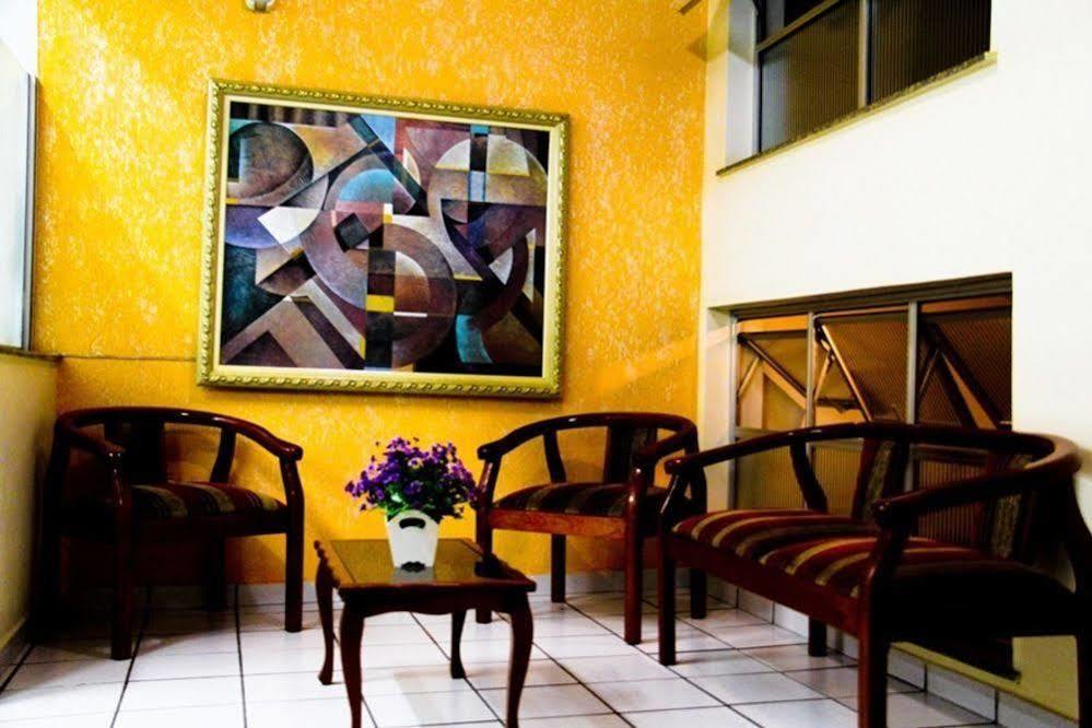 Alpha Ville Hotel Assis Exterior photo